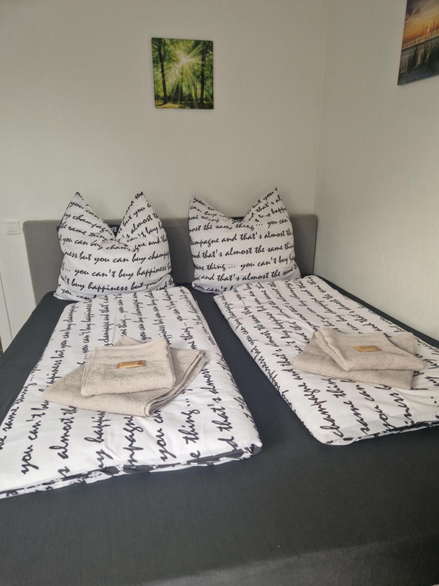 M&Bluxux Apartaments เครเฟลด์ ภายนอก รูปภาพ