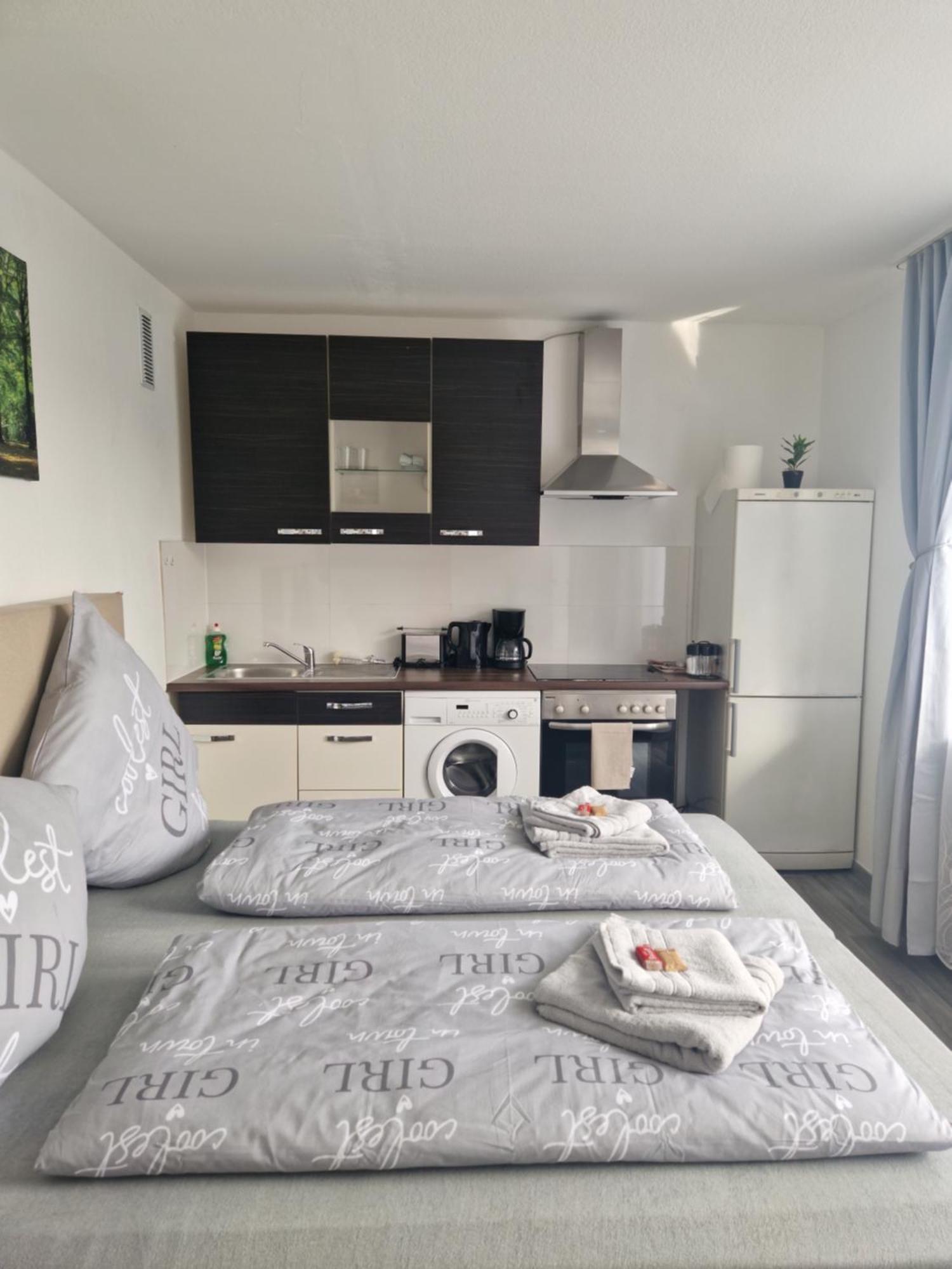 M&Bluxux Apartaments เครเฟลด์ ภายนอก รูปภาพ